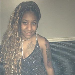 Meet your Posher, Kaila